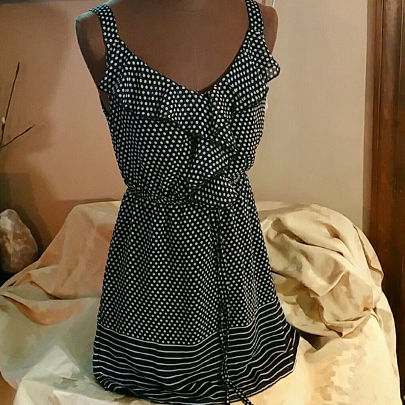 BeBop Dresses & Skirts - Adorable summer dress SzM